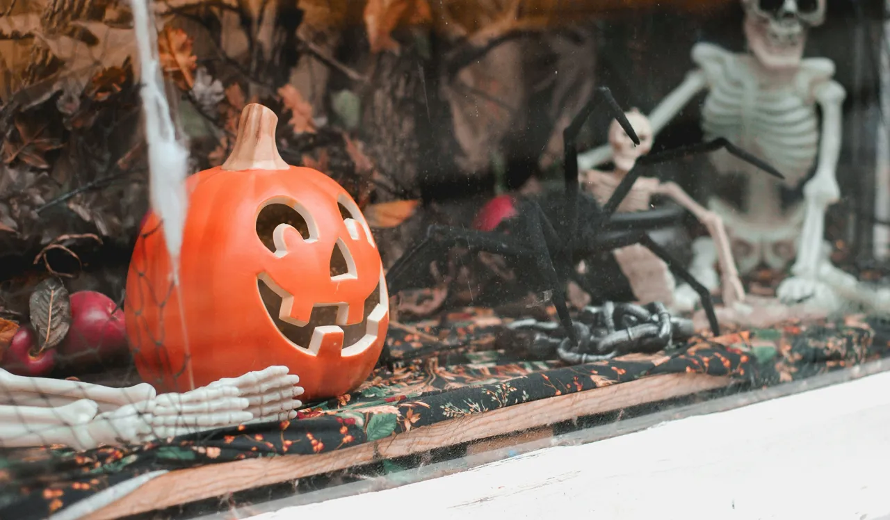 Aktiviteter og tips til at gøre Halloween ekstra (u)hyggelig